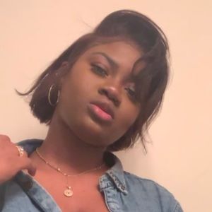 Meet your Posher, Diekolade